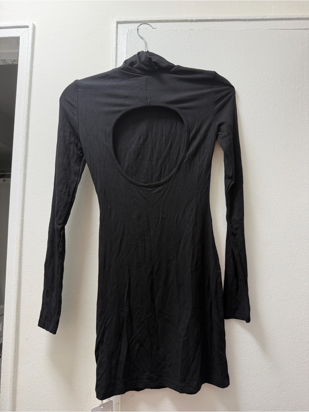 Commense Black Long-Sleeve Dress with Back Cutout